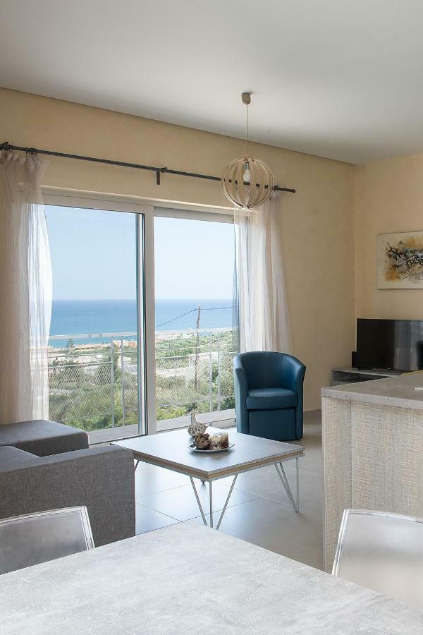 Pantanassa Villa Thalia Agia Marina 外观 照片