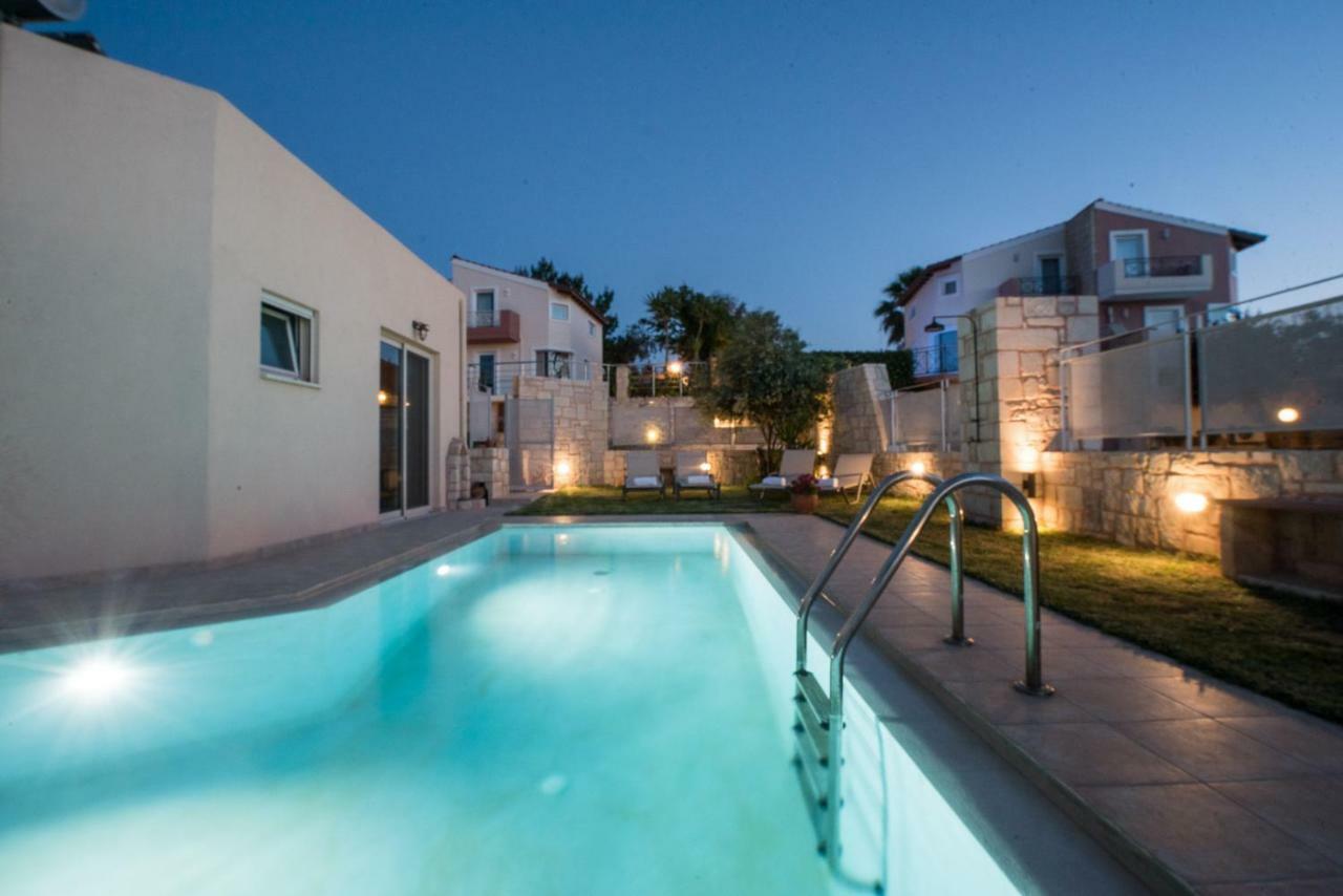 Pantanassa Villa Thalia Agia Marina 外观 照片