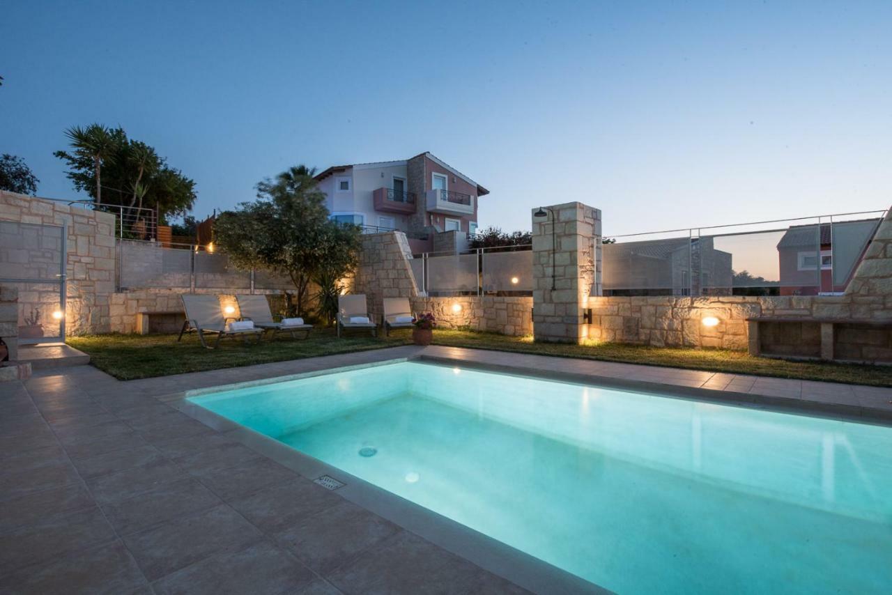 Pantanassa Villa Thalia Agia Marina 外观 照片