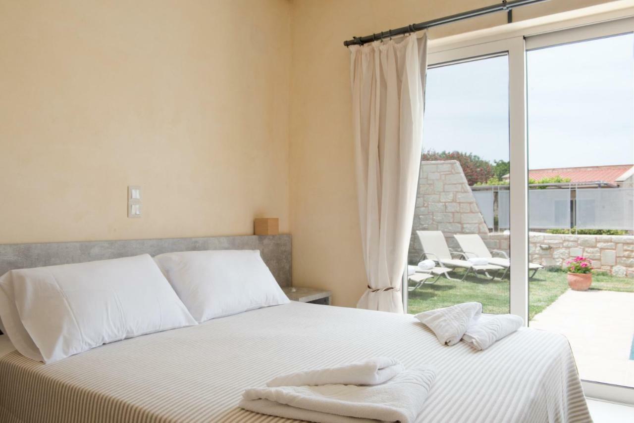 Pantanassa Villa Thalia Agia Marina 外观 照片